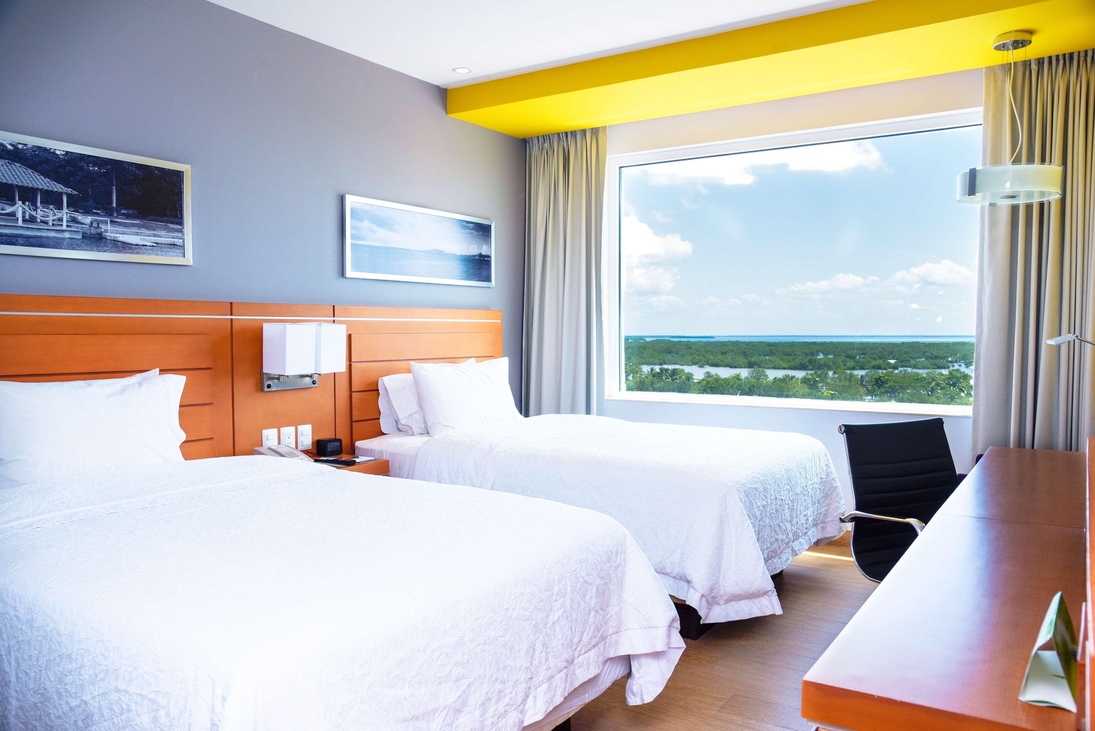 Hampton Inn & Suites By Hilton Paraíso Esterno foto