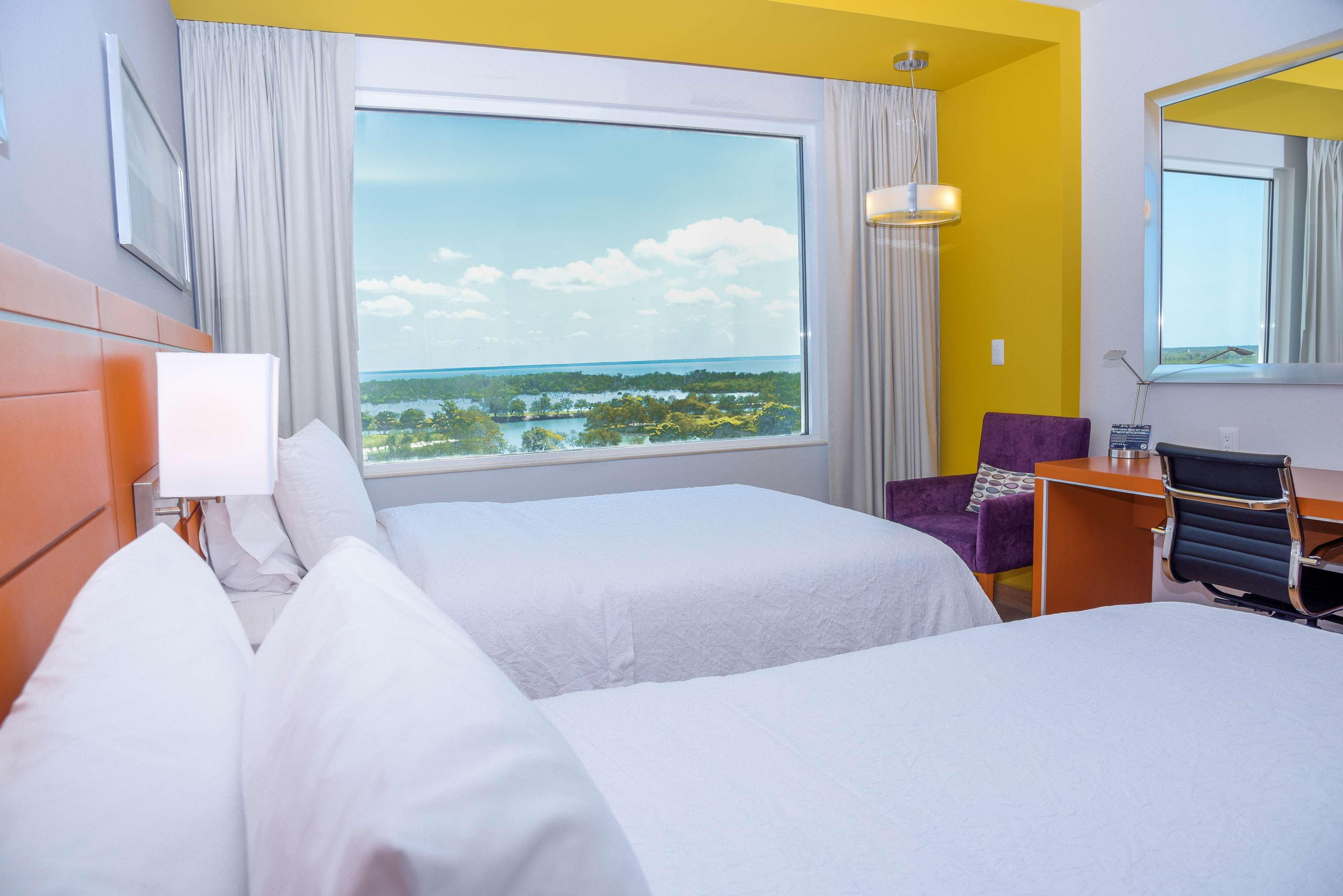 Hampton Inn & Suites By Hilton Paraíso Esterno foto