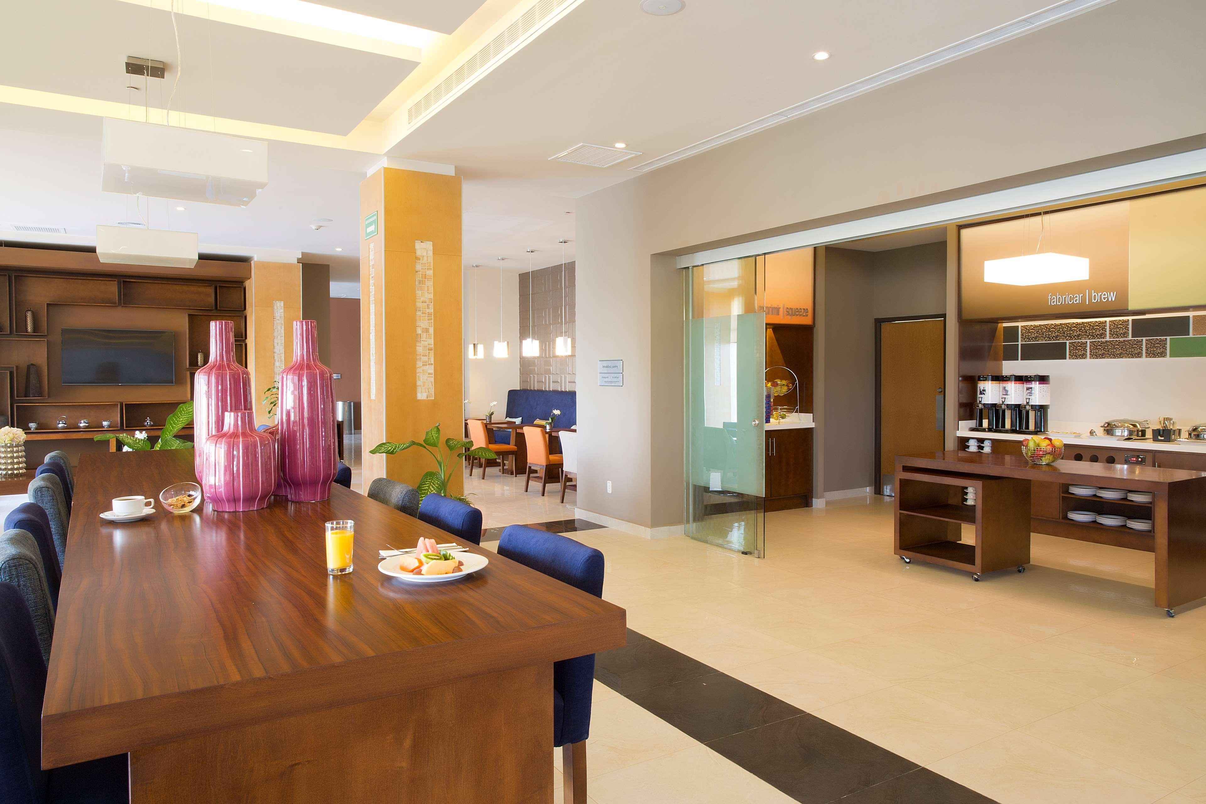 Hampton Inn & Suites By Hilton Paraíso Esterno foto