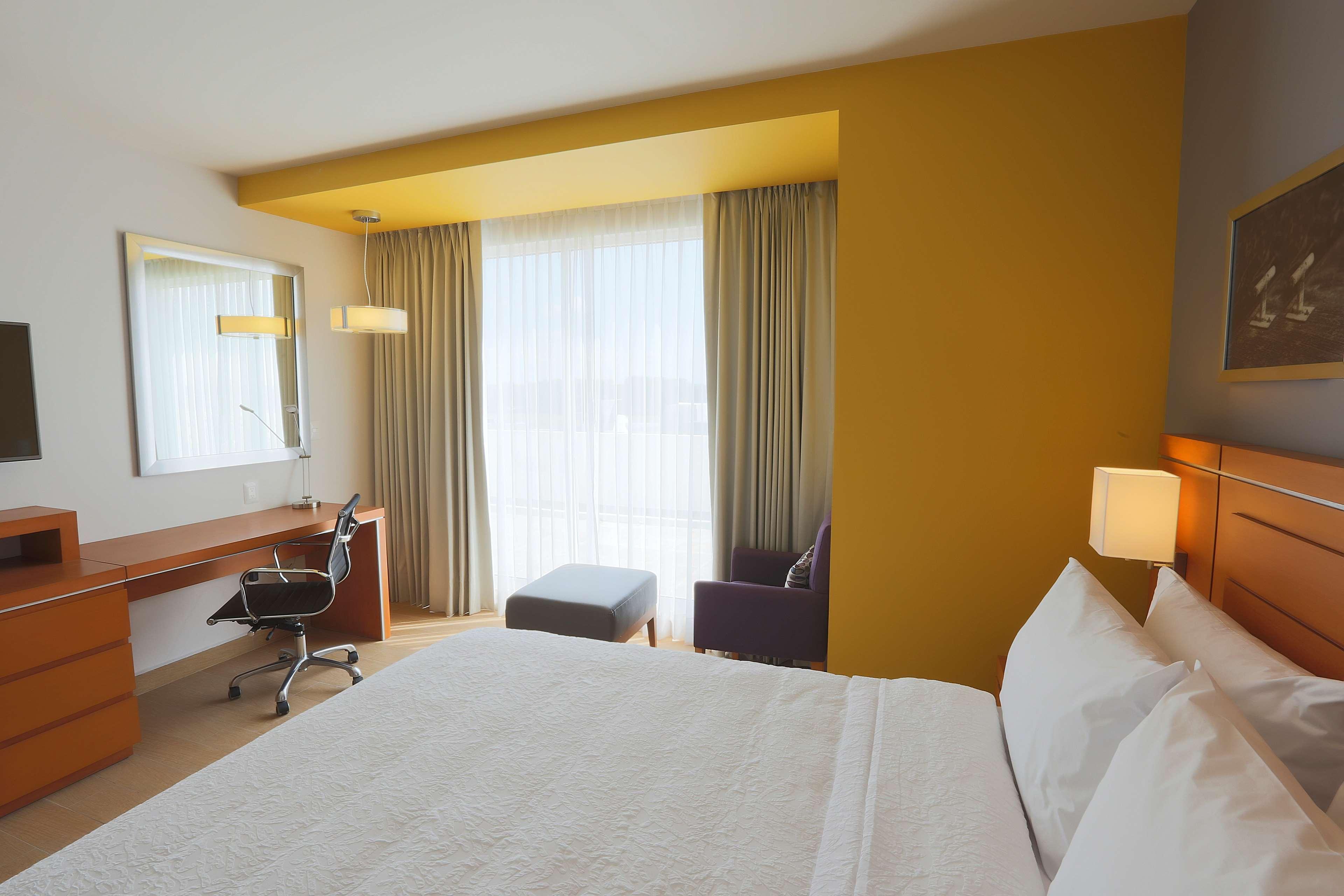 Hampton Inn & Suites By Hilton Paraíso Esterno foto