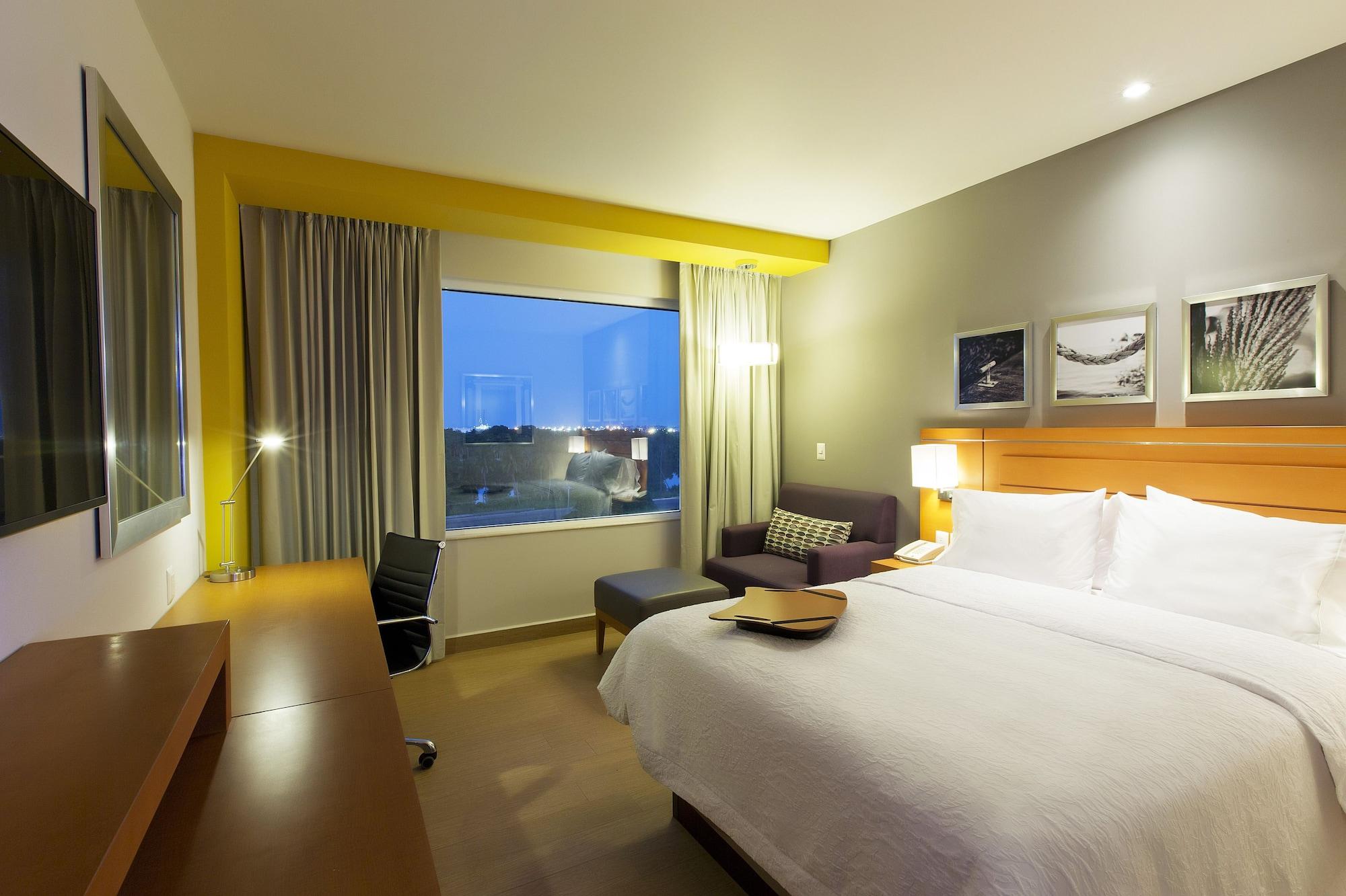 Hampton Inn & Suites By Hilton Paraíso Esterno foto