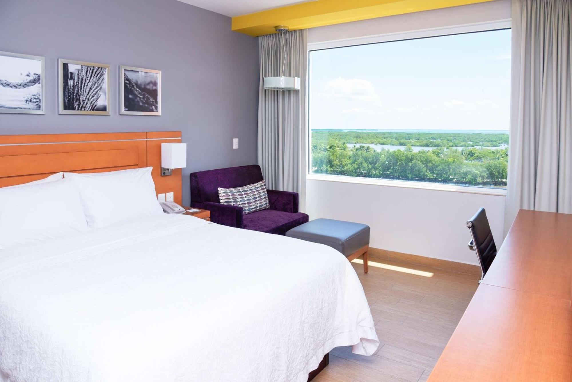 Hampton Inn & Suites By Hilton Paraíso Esterno foto